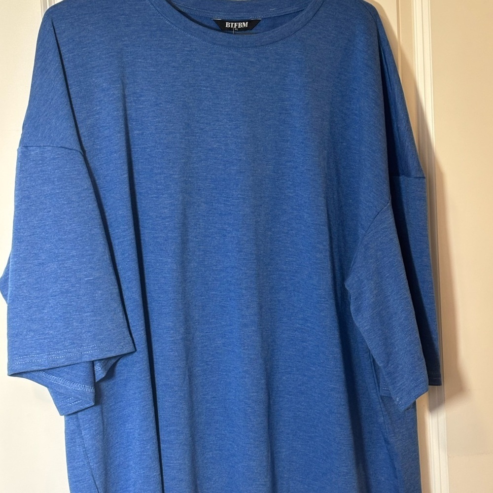 NWT BTFBM Oversized lightweight shortsleeved Shirt. Fall essential‎